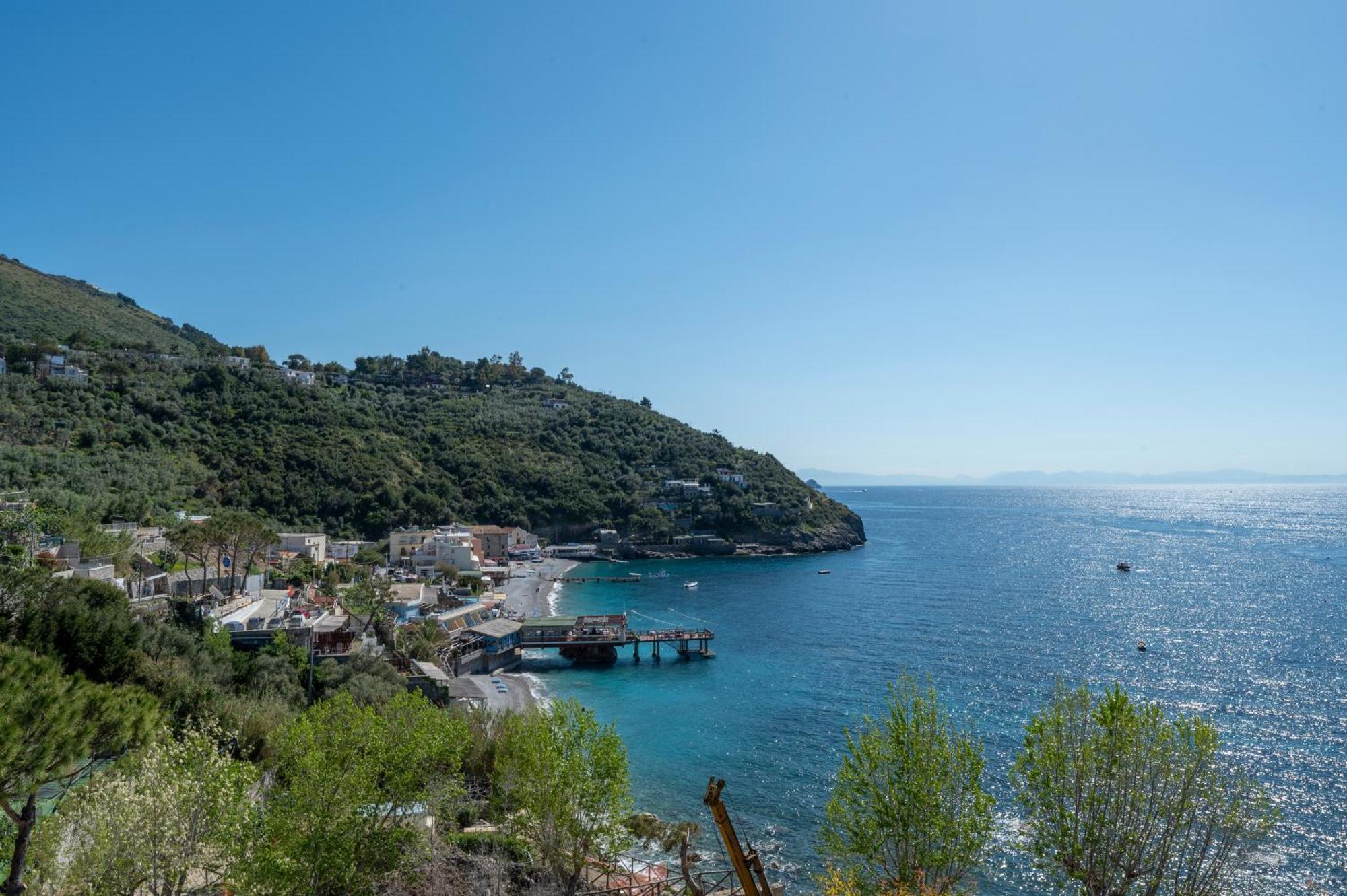 Camping Villaggio Nettuno Nerano Bagian luar foto