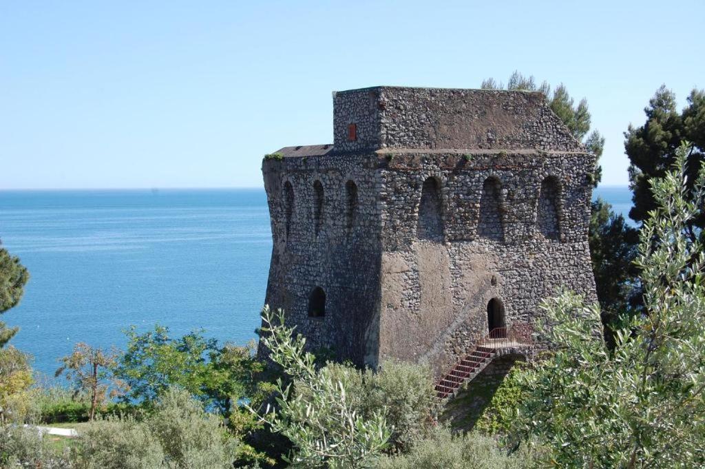 Camping Villaggio Nettuno Nerano Bagian luar foto